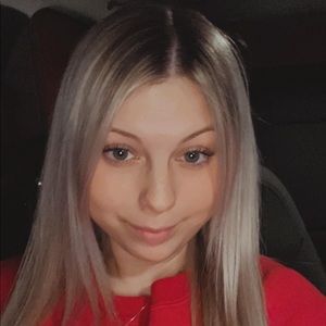 Meet your Posher, Delanie